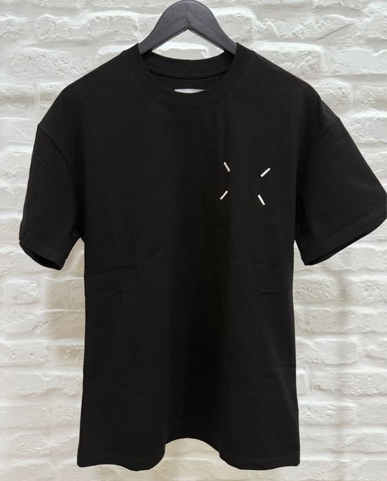 Мъжки Тениски Maison Margiela Black & White T-shirt Number & Red Heart