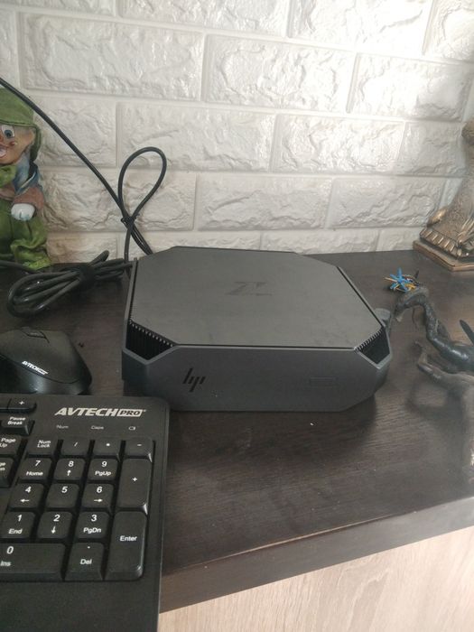 Продам компьютер hp z2 mini 4G