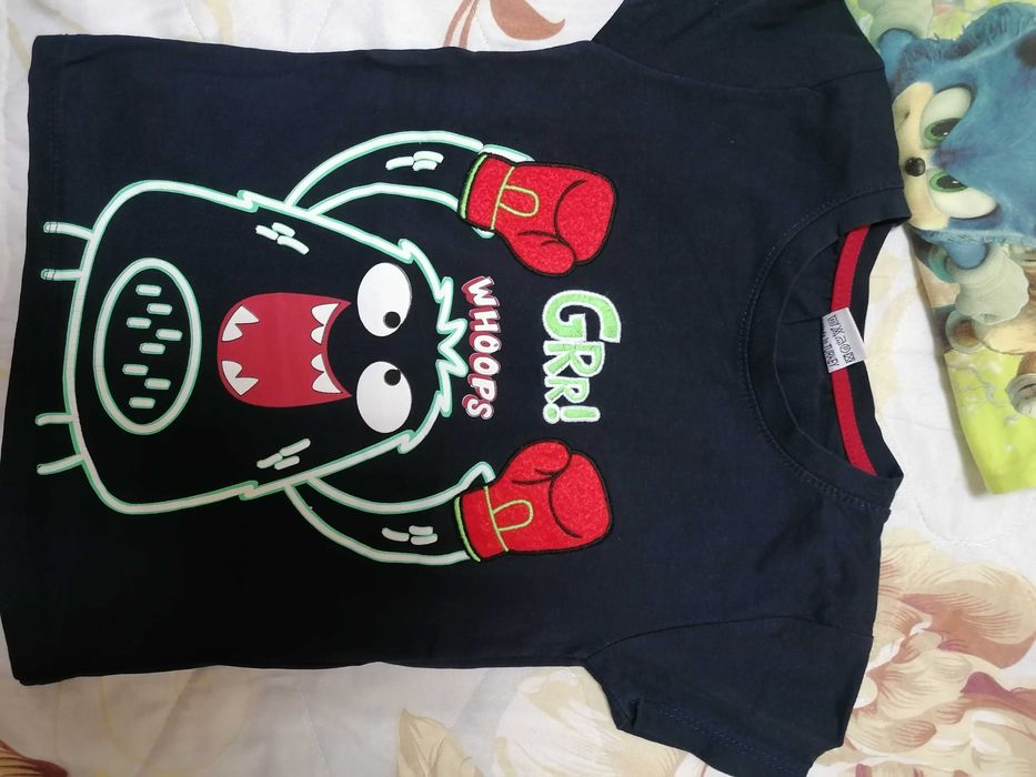 Тениски момче, размер до 110 Детско яке 10 лв, размер 104-110