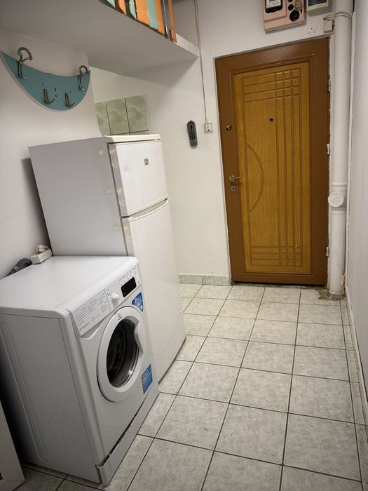 Inchiriez apartament