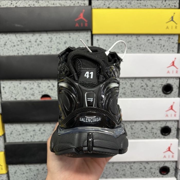 Balenciaga Runner LED