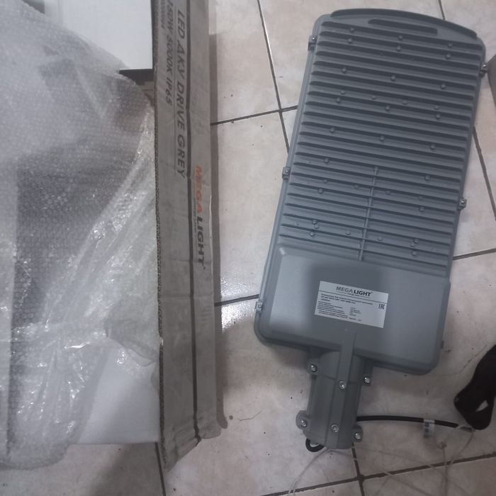 Прожектор диодовый. Новый