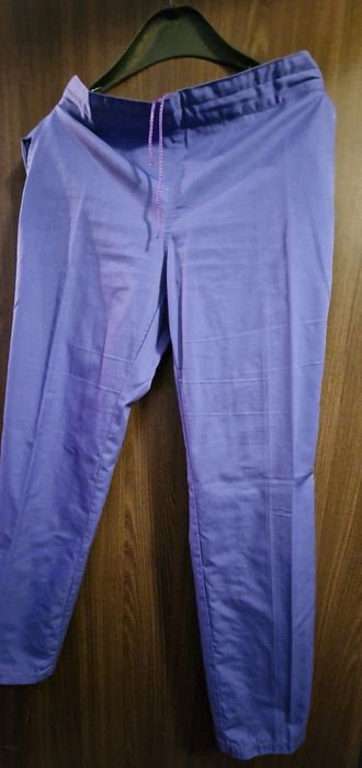 Vând costum medical Natural Design