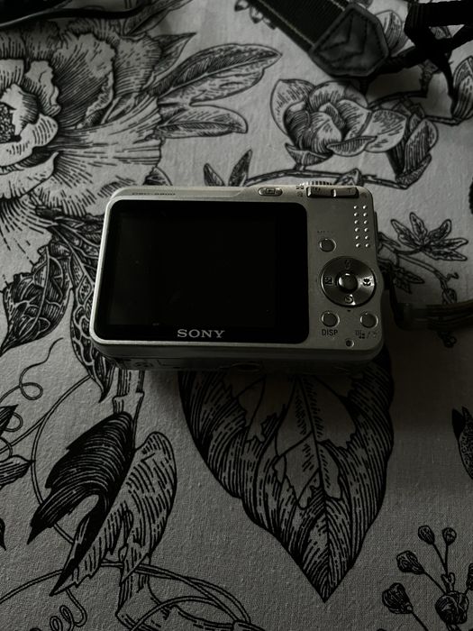 Продам фотоаппарат sony