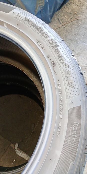 Hankook EVO2 suv 2бр.235/50/19 дот3618