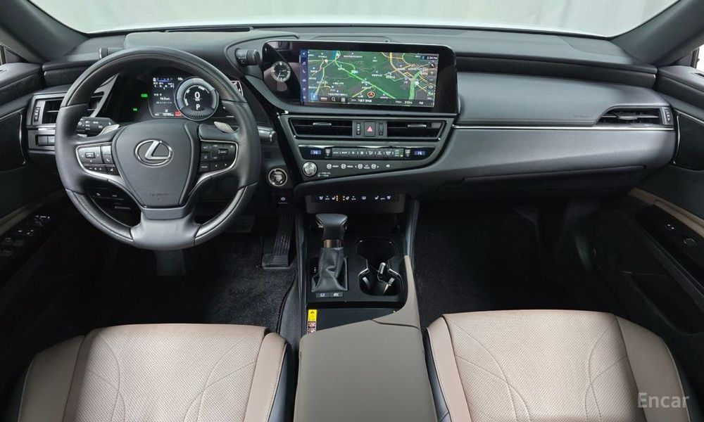 Lexus ES300h Executive 2025 | Гибрид | Максимальная комплектация