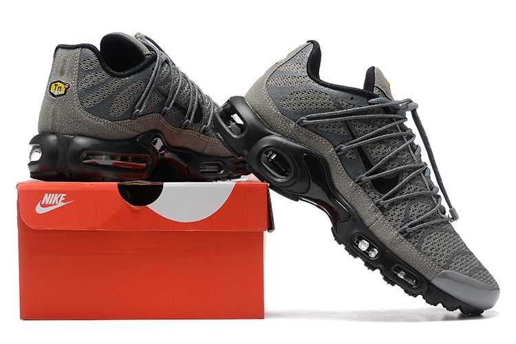 Продавам нови мъжки маратонки Nike Air Max Plus Utility 'Wolf Grey Black