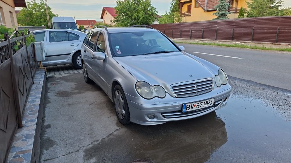 Vând Mercedes compresor C180 benzină