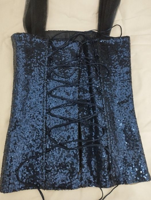 Синее платье с паетками