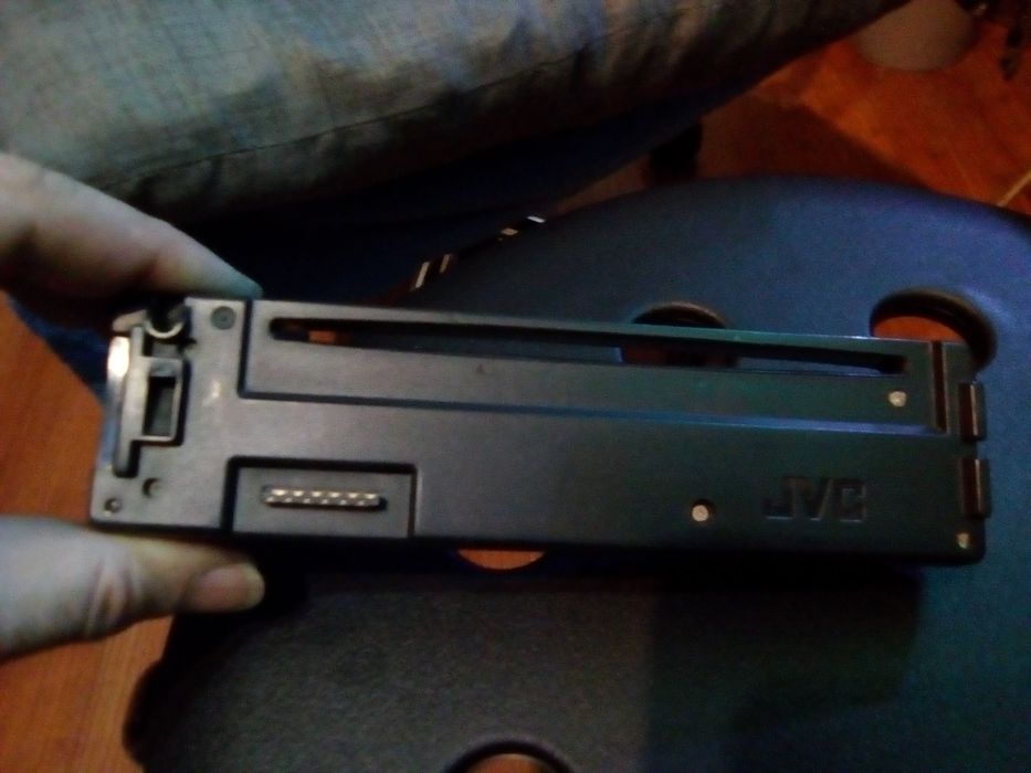 Fata Radio CD JVC auto detașabila
