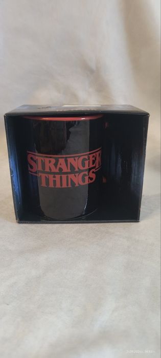 Нова оригинална чаша Stranger Things (Netflix)
