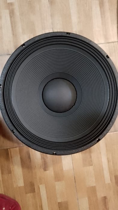 Vând 2 difuzoare 18 țoli 800W rms Subwoofere