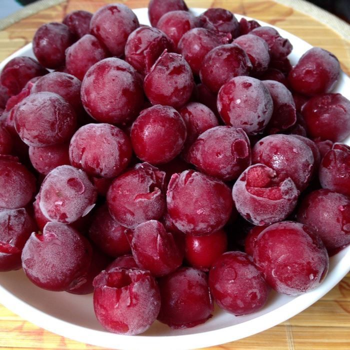 Вишня замороженная.