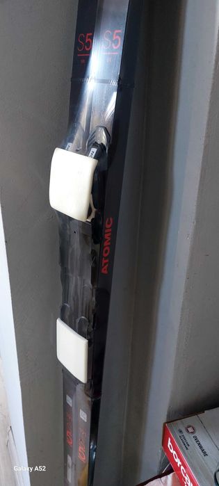 Ски бегачки чисто нови