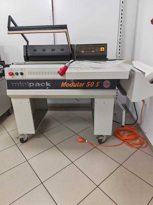 Masina ambalat in folie termocontractibila MINIPACK TORRE MODULAR 50 S