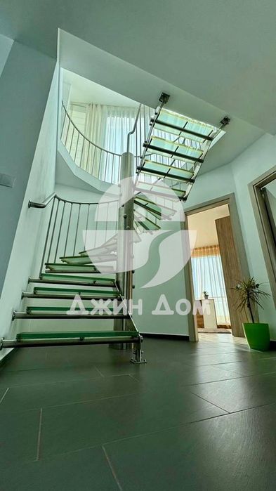 Продава се Четиристаен апартамент в Бургас, Сарафово - 237 кв.м за 531 €/кв.м - Снимка #8