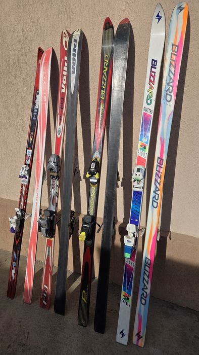 Skiuri si clapari