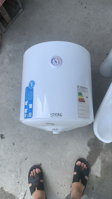 Royal 50l sotiladi  , sartaroshlar rakvinasi xam bor