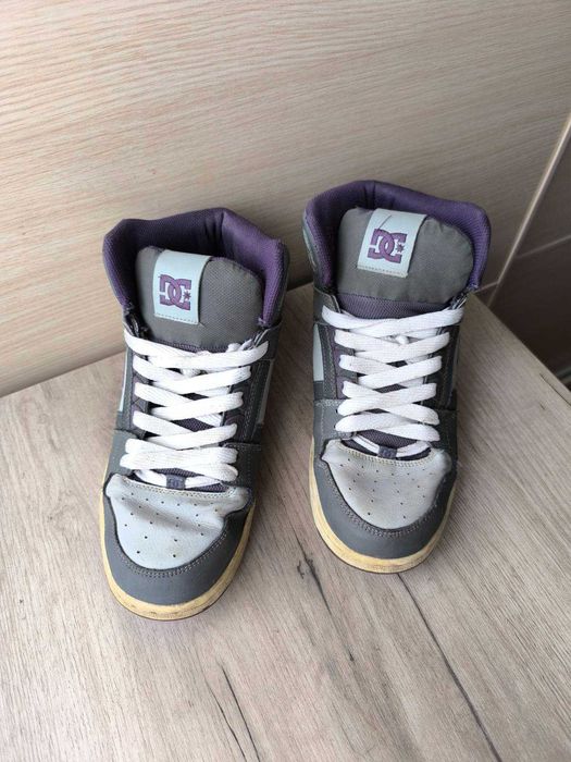 DC обувки - Skateboard shoes
