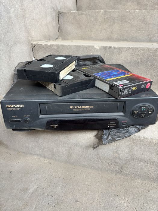 Видеомагнитафон дево (DAEWOO)