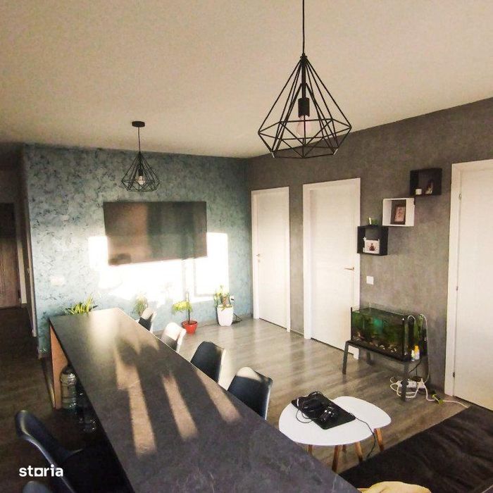 Apartament 4 camere, 120mp, balcon, parcare, zona Stejarului