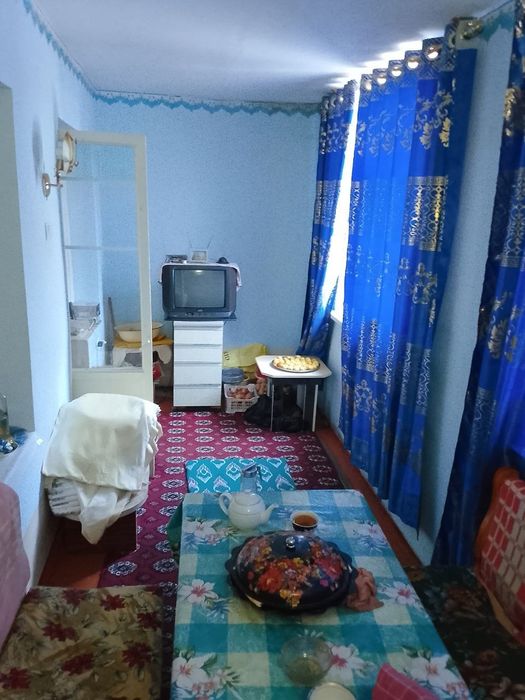 Uy sotiladi 3 xonali kvartira