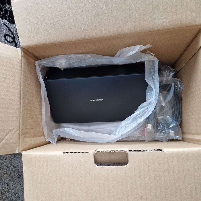 Vând Scaner FUJITSU ScanSnap IX500 A4, negru nou