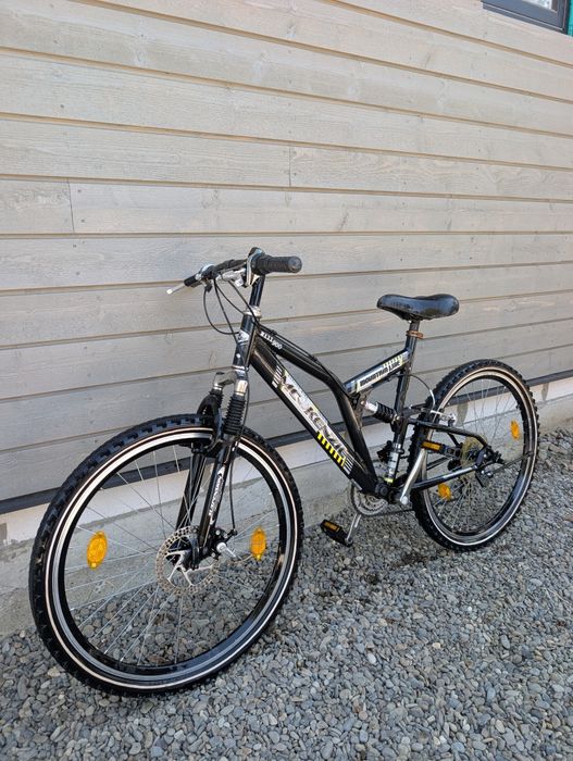 Vând biciclete diferite marimi