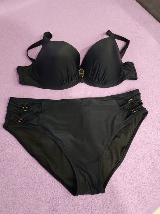 Продаются купальники