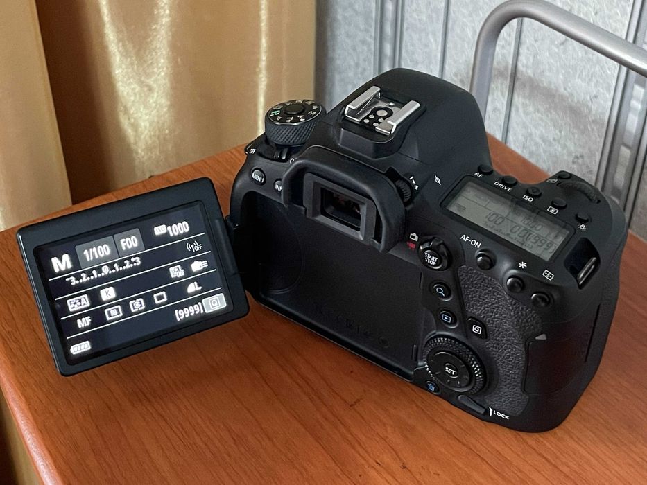 Фотоаппарат Canon EOS 6D Mark II Body