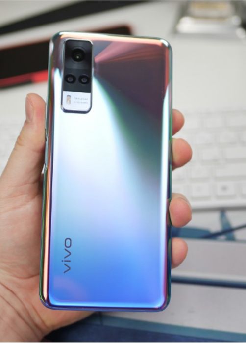 Sotiladi telefon vivi y53s. Xolati alo, karobka dakument zaryadnik bor