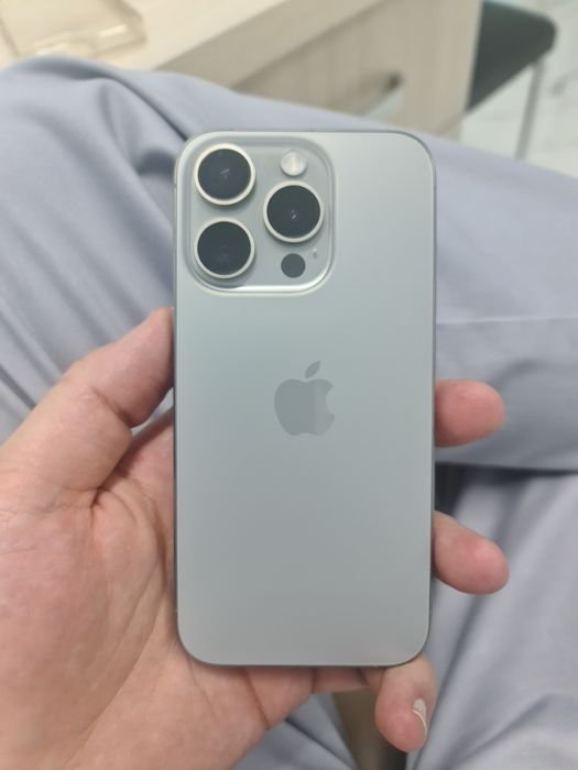 Продам iphone 15 pro titanium