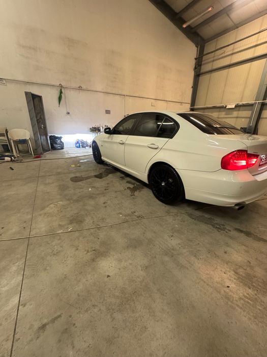 BMW seria 3 / 320I 2009