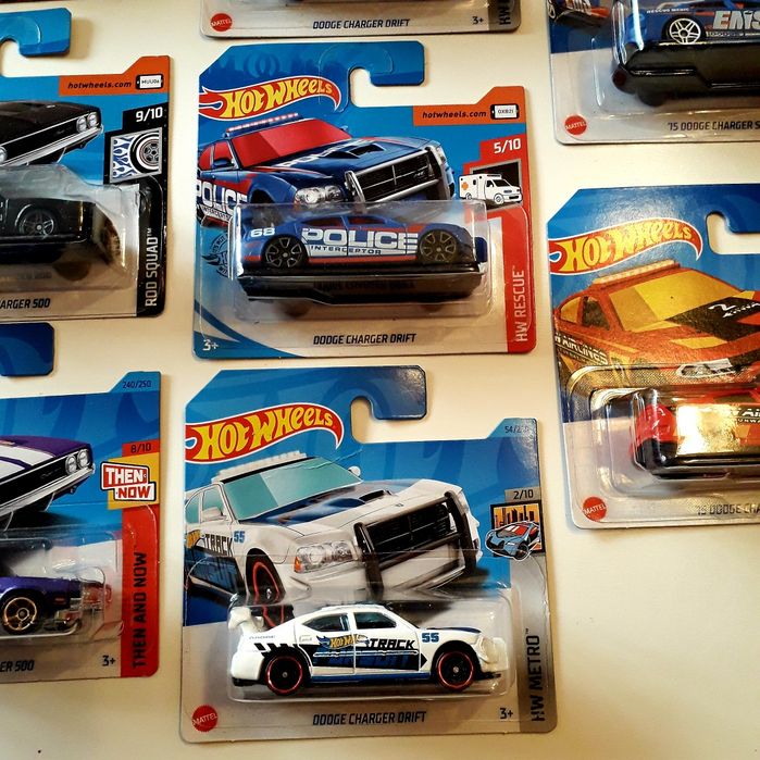 Lot masinute HotWheels, Dodge Charger, 11 piese + 1 bonus