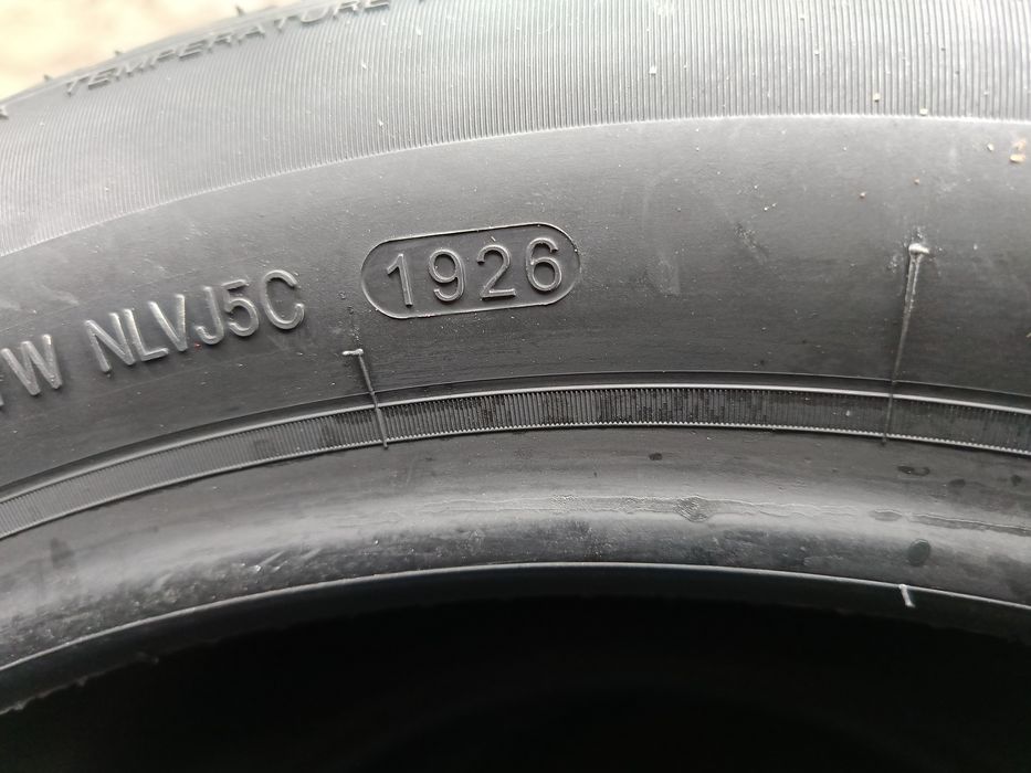 НОВИ ВСЕСЕЗОННИ -17цола-225/50-1бр.-72€-с монтаж и баланс