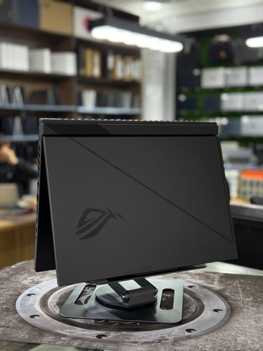 Asus Rog Strix Monster
