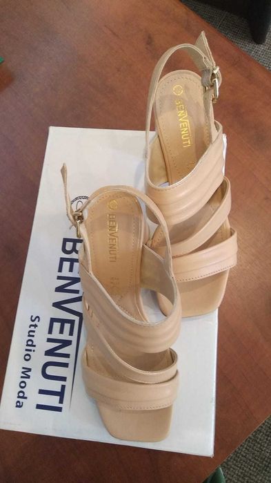 Sandale  elegante,  din piele naturala, roz caisa