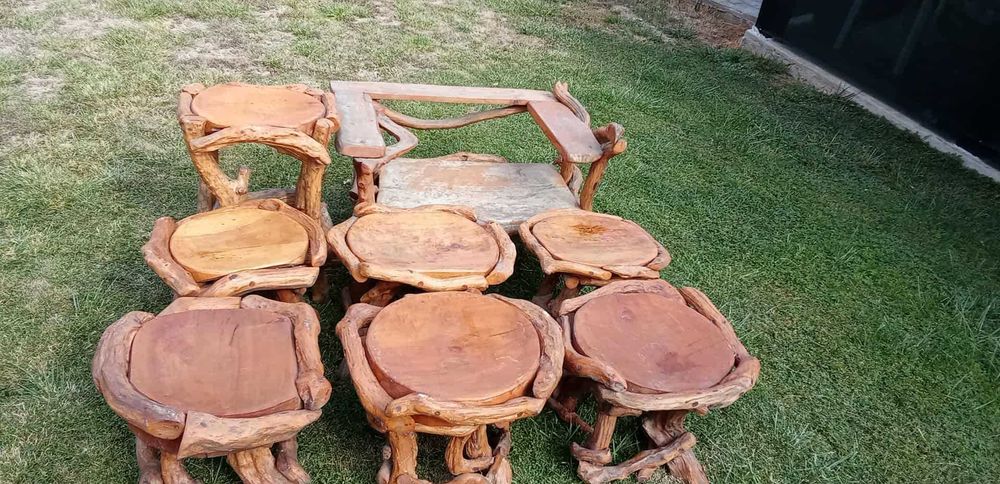 Комплект от ръчно изработени мебели от коренища