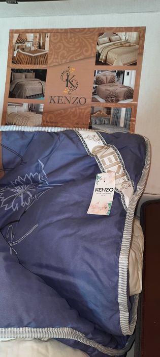 Продам набор постельного белья KENZO
