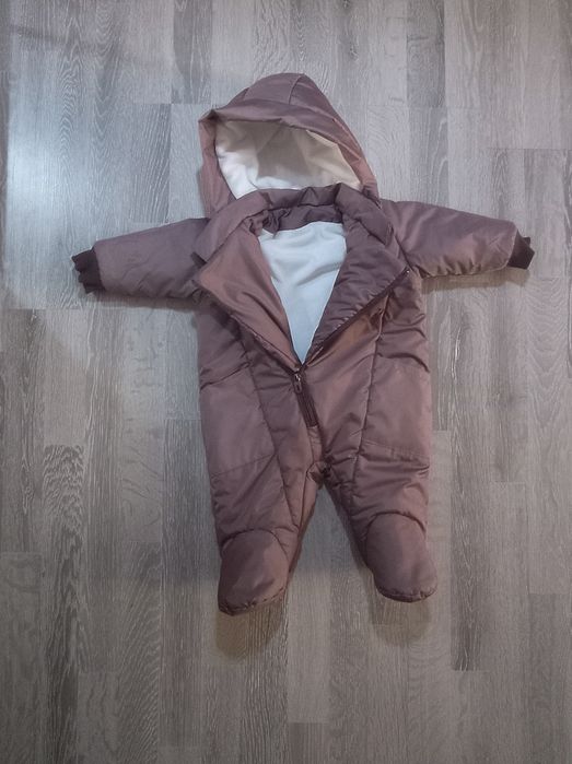 Продам комбинезоны.