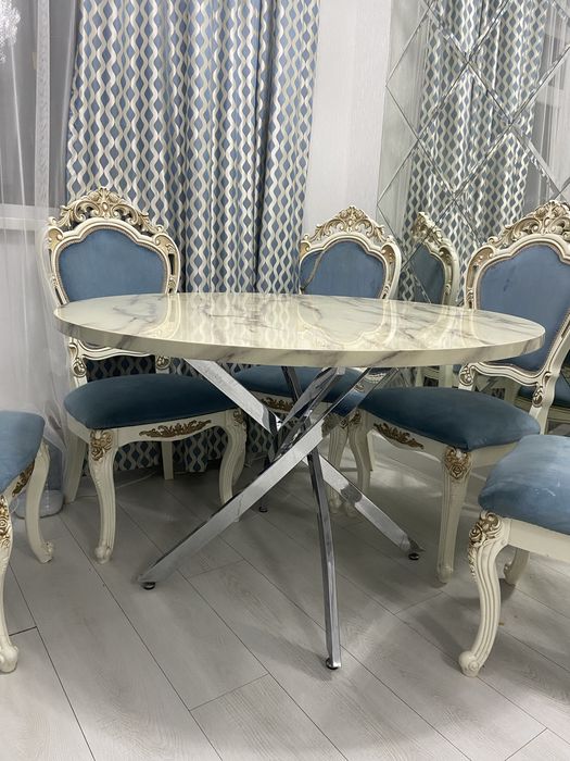 Продам круглый стол