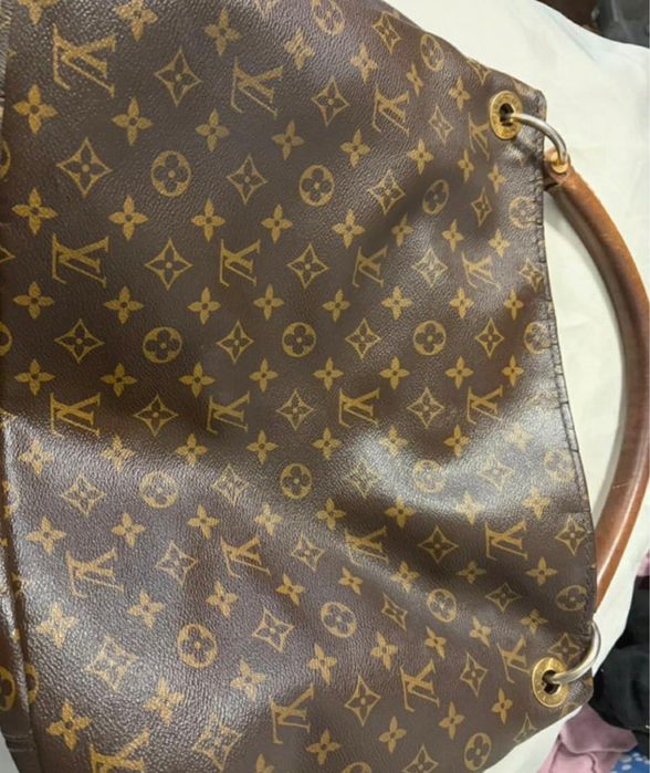 geanta Louis Vuitton