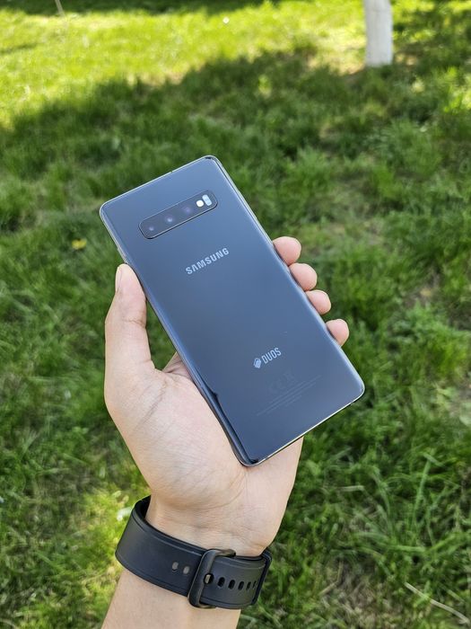 Samsung Galaxy S10 Plus DUAL. Joyi 128 GB. Green Black White