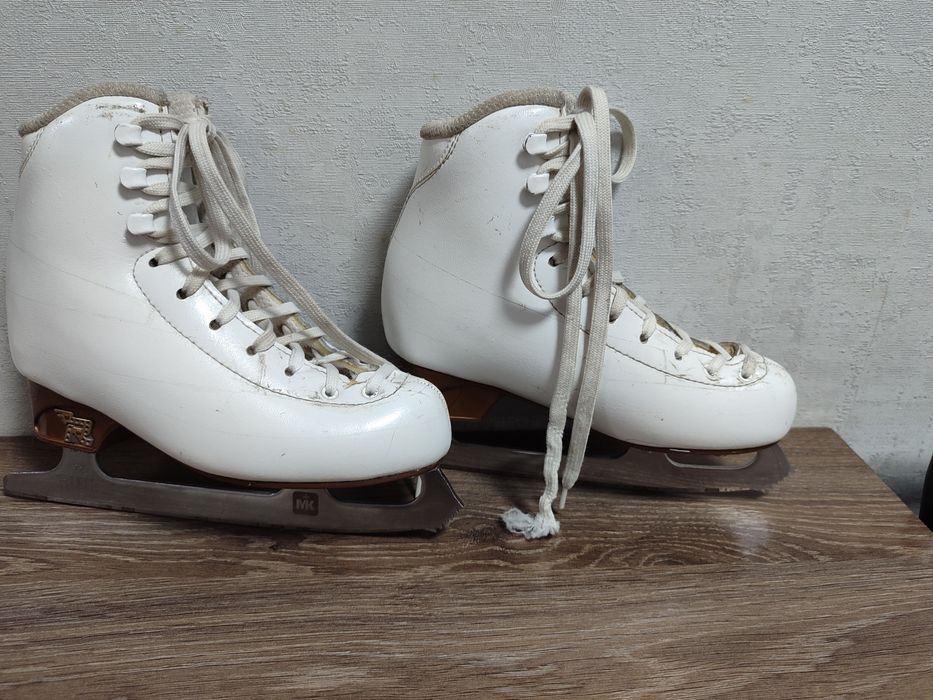 Продам коньки профессиональные