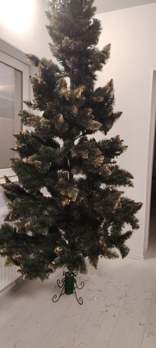 Brad artificial  cu suport