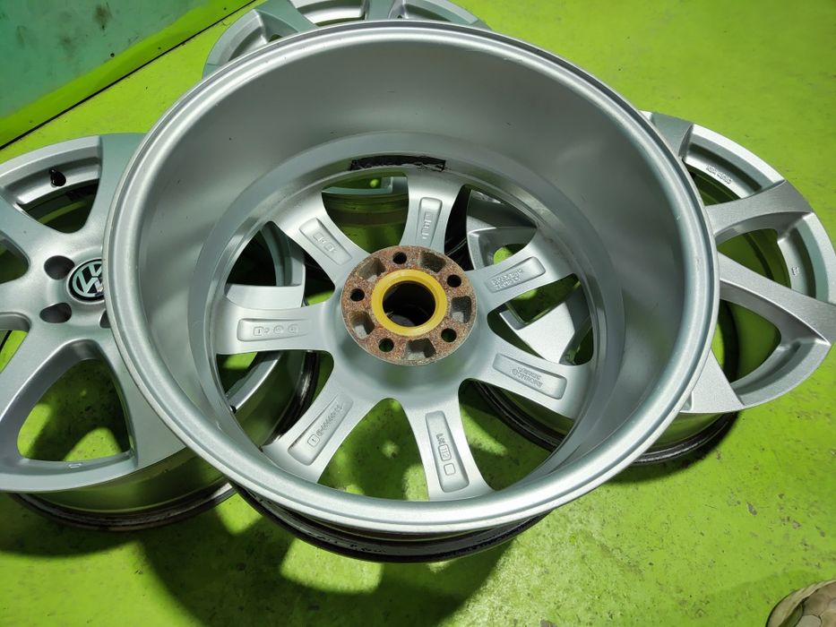 18 5x112 Vw Passat Tiguan Touran Caddy 5х112