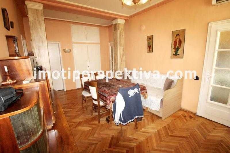 Продава се Тристаен апартамент в Пловдив, Център - 115 кв.м за 1040 €/кв.м - Снимка #2