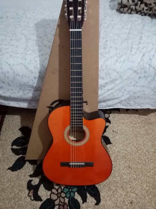 Gitara klassik sotiladi