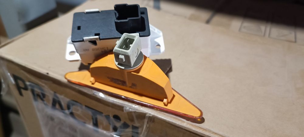 Semnalizarea/buton avari, Ford mk1