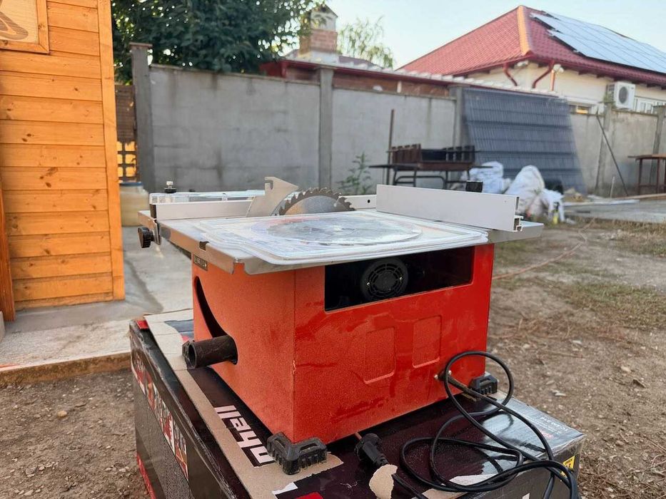 Fierastrau circular cu masa Einhell TC-TS 210, 900 W, lama Ø210 x 30 mm